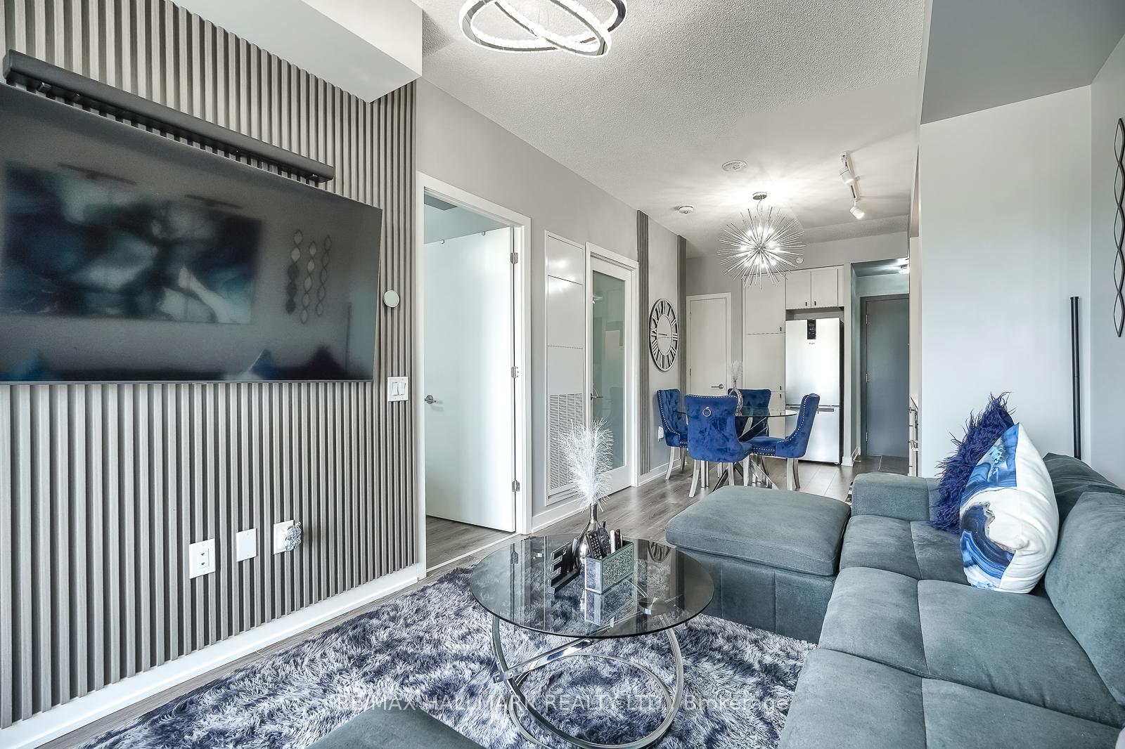 Photo 12 of Unit 421, 9 Tecumseth Street, Toronto, Niagara — HOMEH