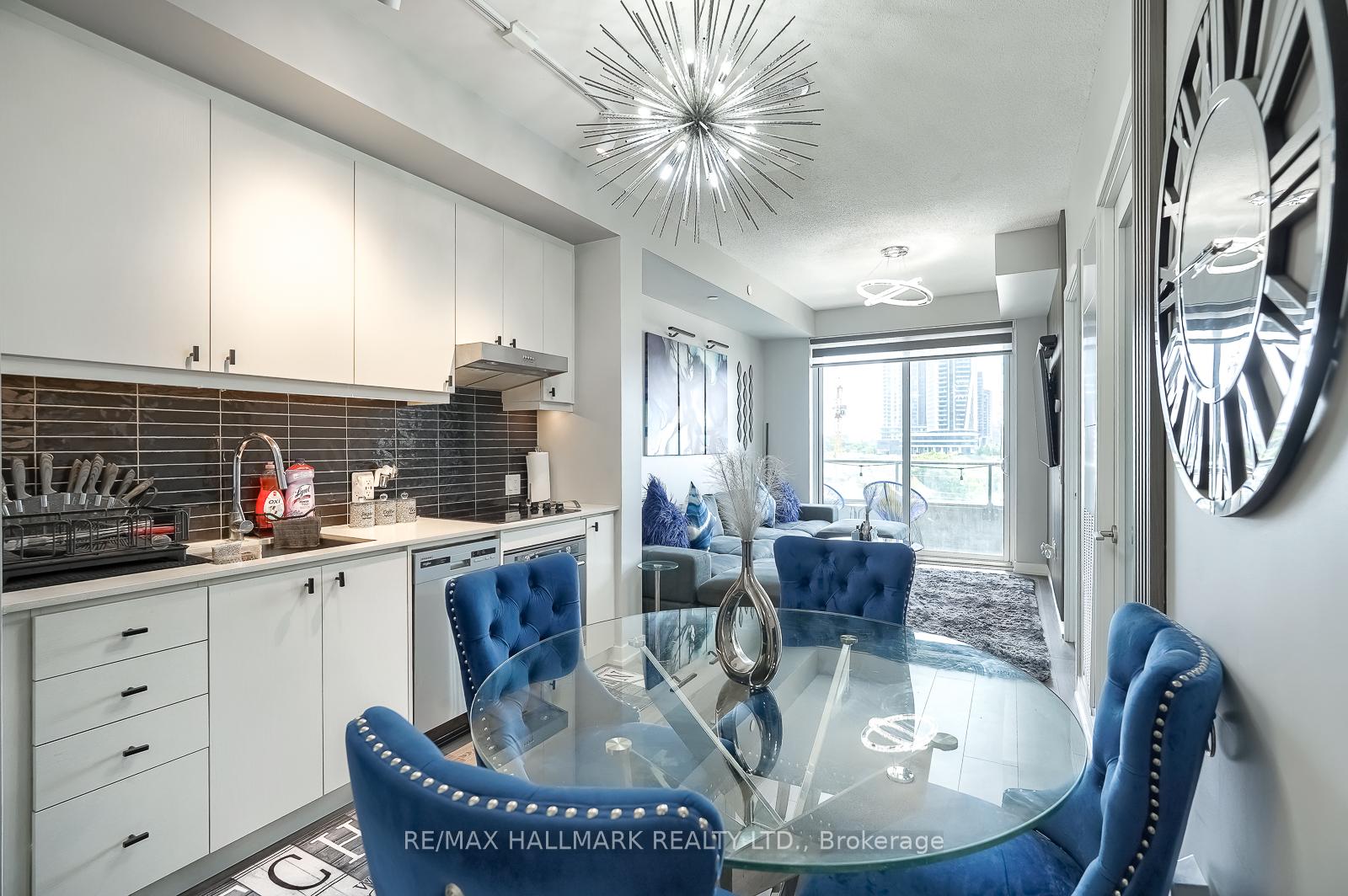 Photo 15 of Unit 421, 9 Tecumseth Street, Toronto, Niagara — HOMEH