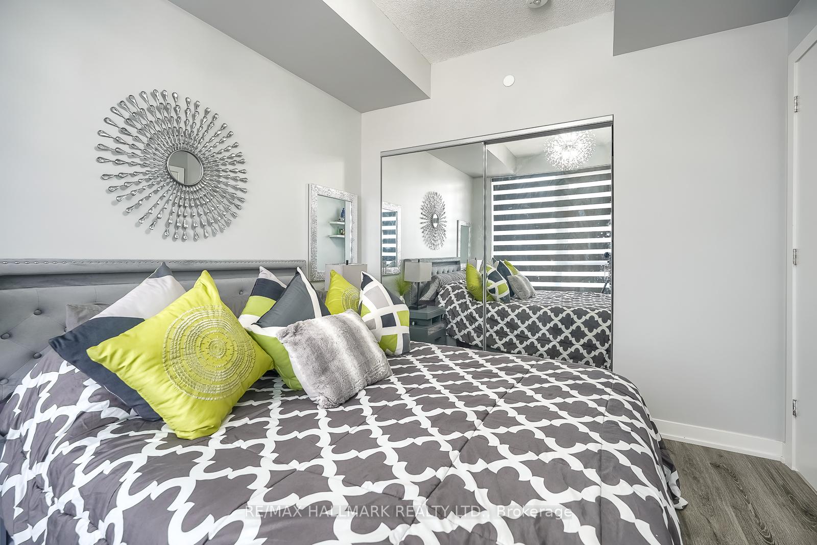 Photo 19 of Unit 421, 9 Tecumseth Street, Toronto, Niagara — HOMEH