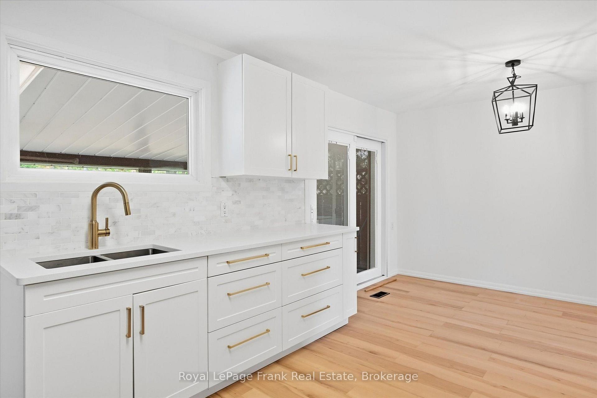 Photo 5 of 19 Daleview Avenue, Peterborough, Monaghan Ward 2 — HOMEH