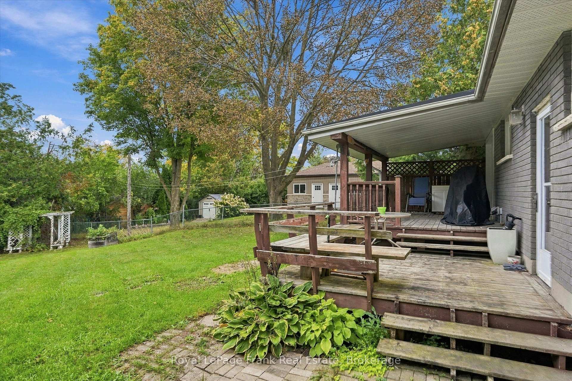 Photo 20 of 19 Daleview Avenue, Peterborough, Monaghan Ward 2 — HOMEH