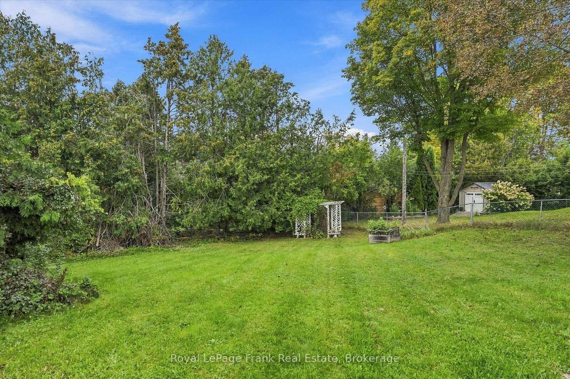 Photo 21 of 19 Daleview Avenue, Peterborough, Monaghan Ward 2 — HOMEH