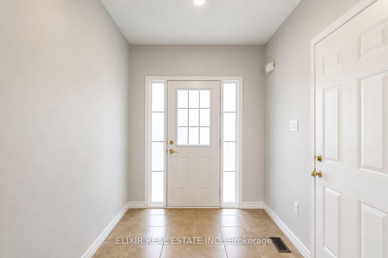Photo 4 of 90 Delport Close, Brampton, Bram East — HOMEH