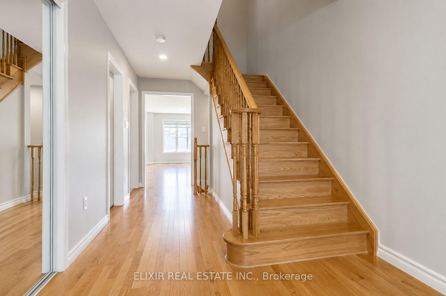 Photo 6 of 90 Delport Close, Brampton, Bram East — HOMEH