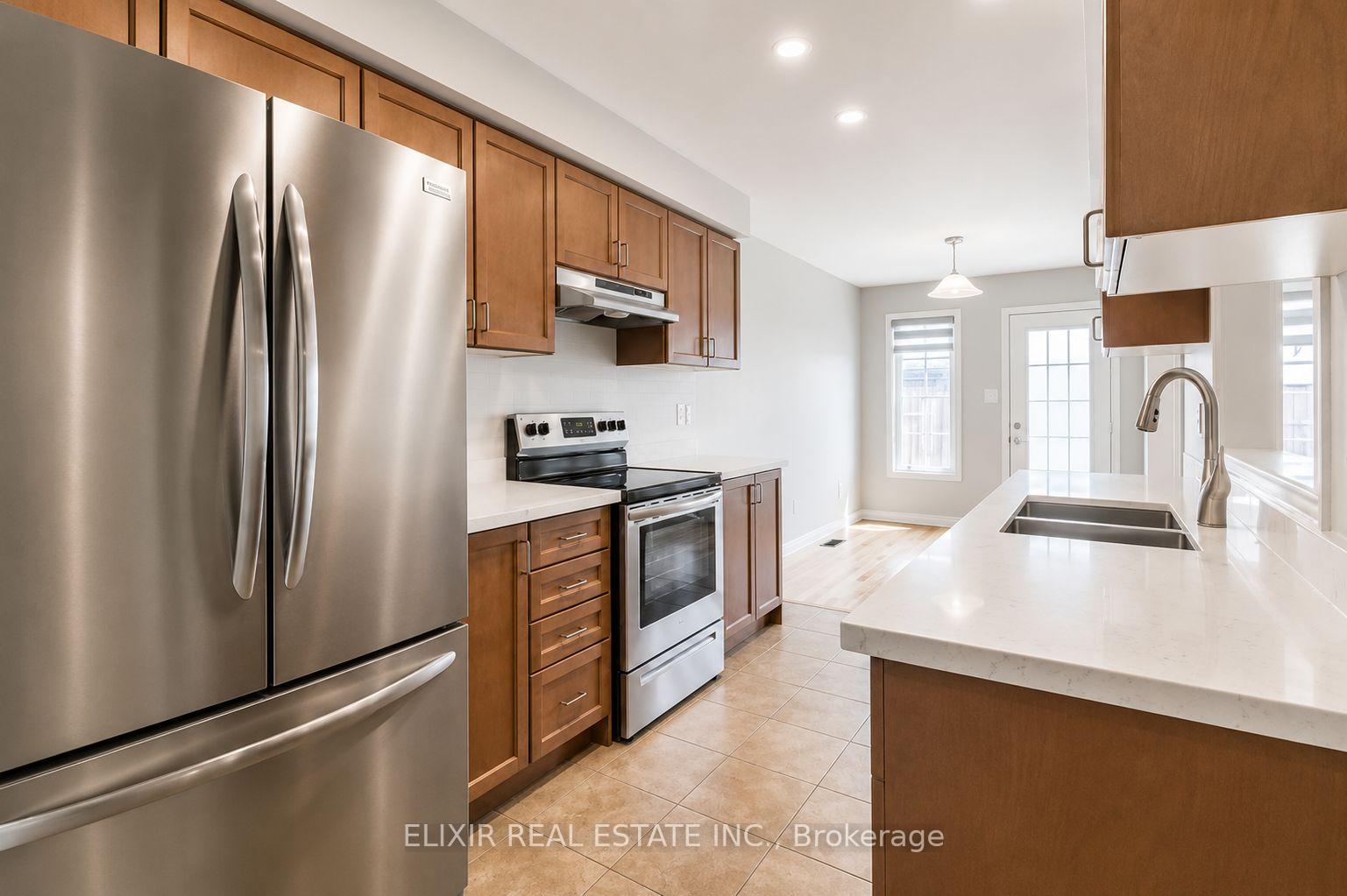 Photo 10 of 90 Delport Close, Brampton, Bram East — HOMEH