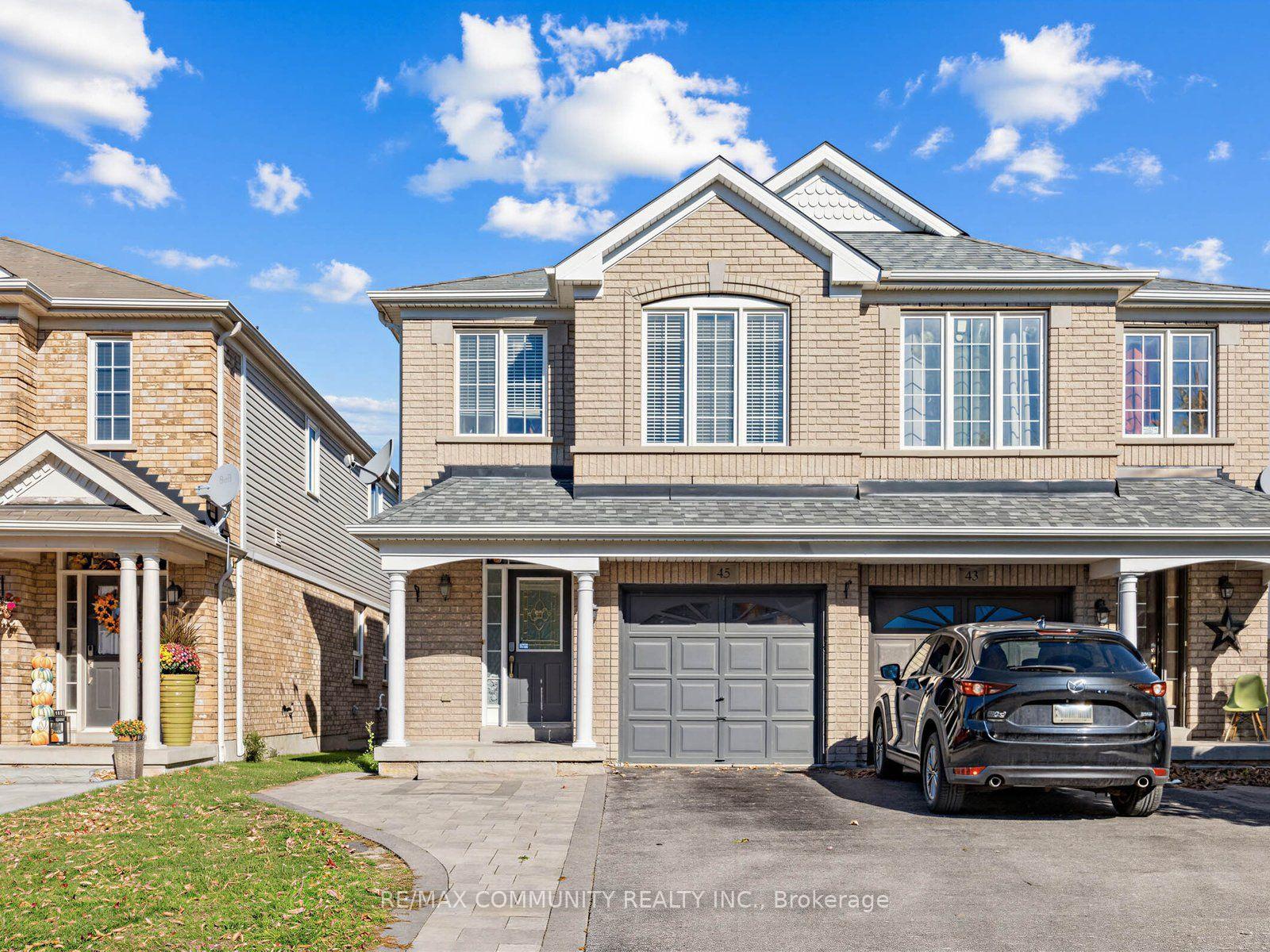 Photo 5 of 45 Tozer Crescent, Ajax, Northwest Ajax — HOMEH