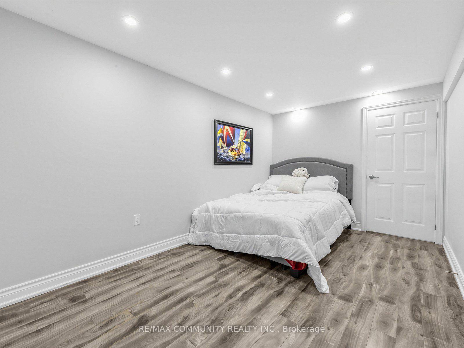 Photo 31 of 45 Tozer Crescent, Ajax, Northwest Ajax — HOMEH