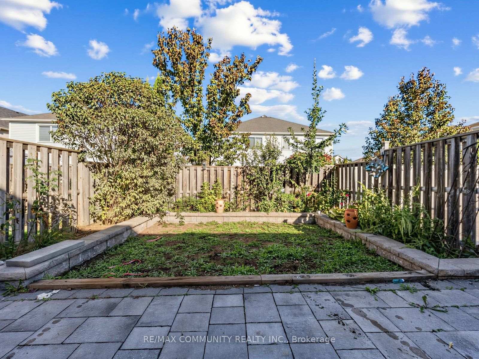 Photo 35 of 45 Tozer Crescent, Ajax, Northwest Ajax — HOMEH