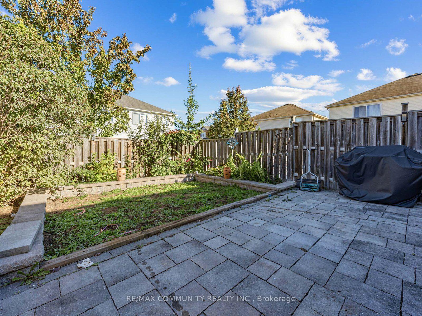 Photo 36 of 45 Tozer Crescent, Ajax, Northwest Ajax — HOMEH