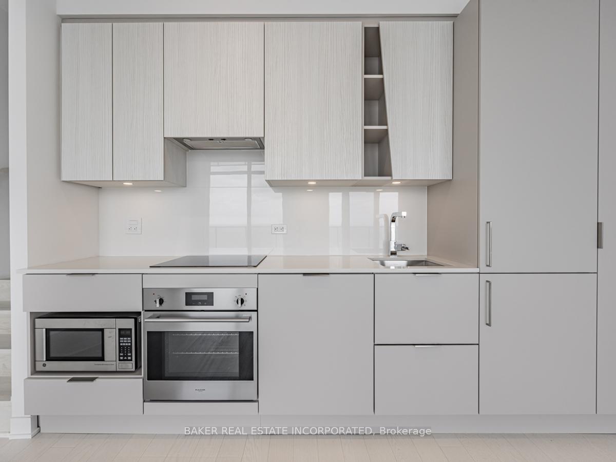 Photo 8 of Unit 6010, 3900 Confederation Parkway, Mississauga, City Centre — HOMEH