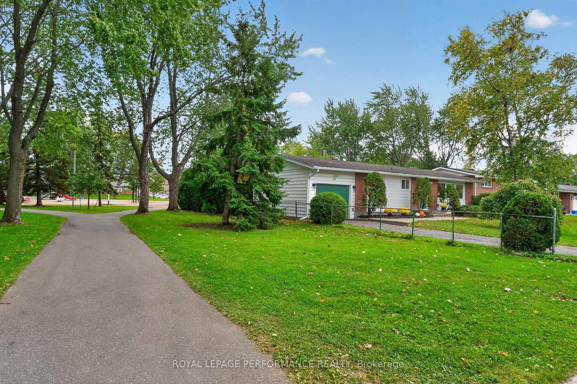 Photo of 21 Millbrook Crescent