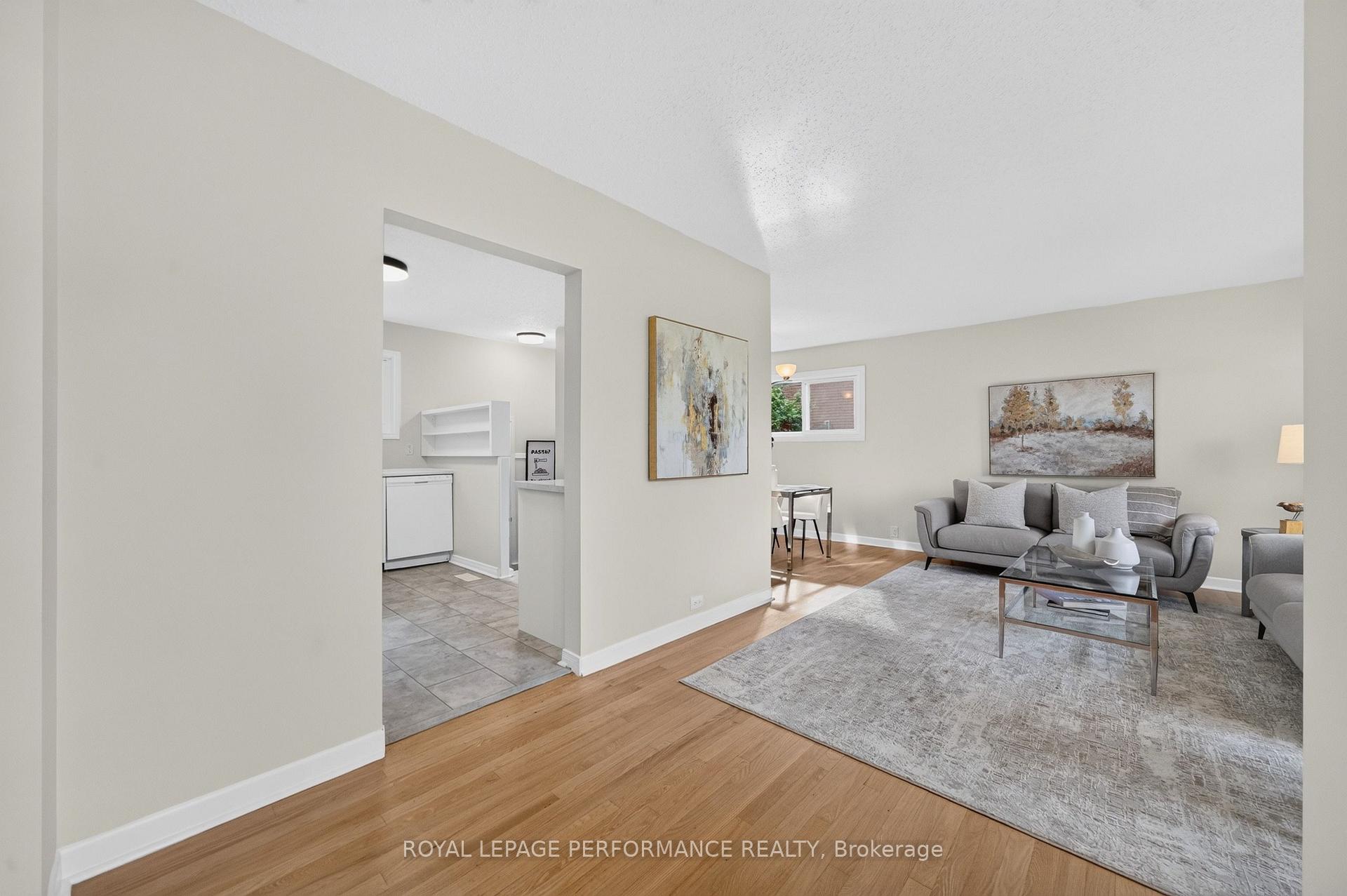 Photo 6 of 21 Millbrook Crescent, Ottawa, City View/Skyline/Fisher Heights/Parkwood Hills — HOMEH