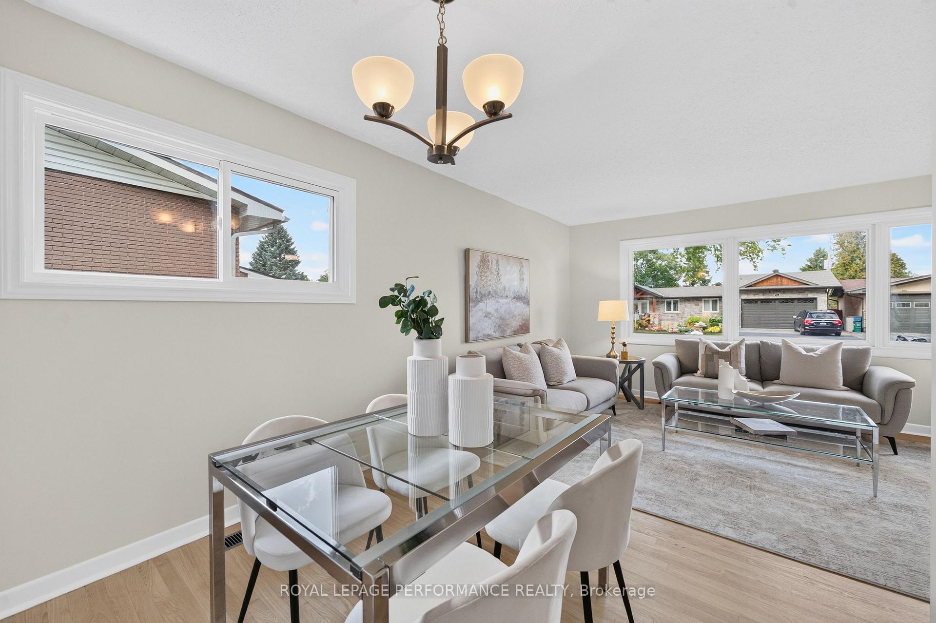 Photo 14 of 21 Millbrook Crescent, Ottawa, City View/Skyline/Fisher Heights/Parkwood Hills — HOMEH