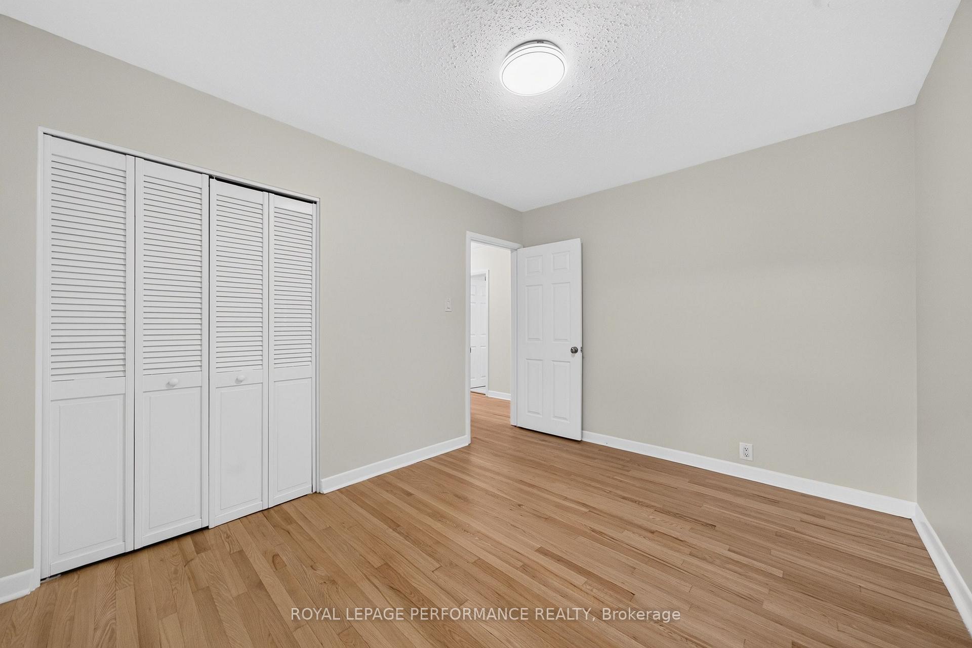 Photo 22 of 21 Millbrook Crescent, Ottawa, City View/Skyline/Fisher Heights/Parkwood Hills — HOMEH