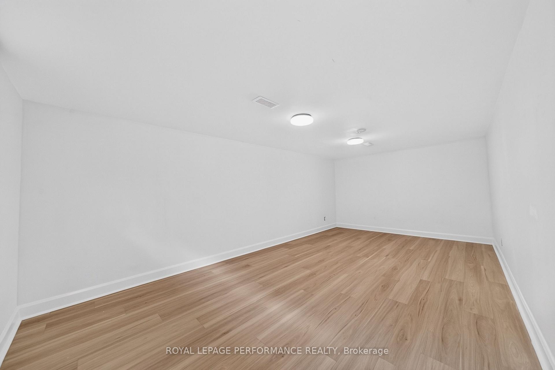 Photo 30 of 21 Millbrook Crescent, Ottawa, City View/Skyline/Fisher Heights/Parkwood Hills — HOMEH