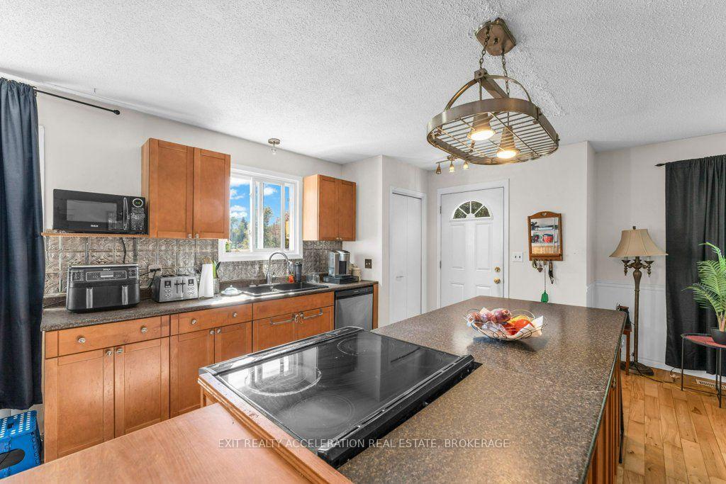 Photo 4 of 3937 Stagecoach Road, Frontenac, Frontenac South — HOMEH