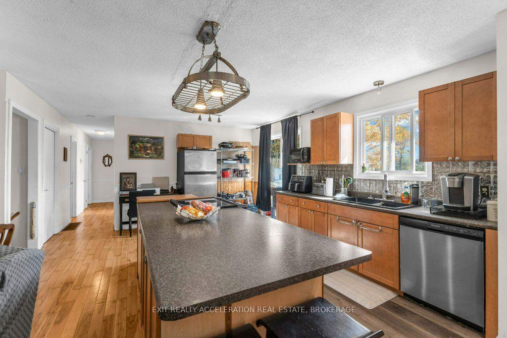 Photo 6 of 3937 Stagecoach Road, Frontenac, Frontenac South — HOMEH