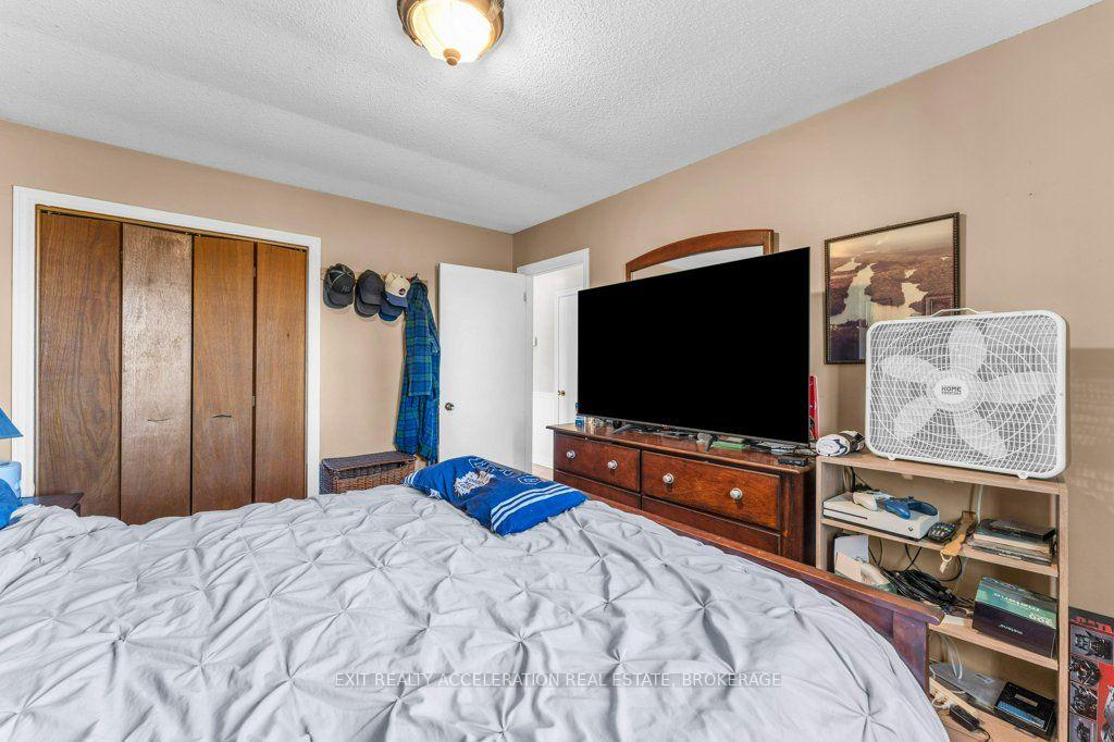 Photo 13 of 3937 Stagecoach Road, Frontenac, Frontenac South — HOMEH
