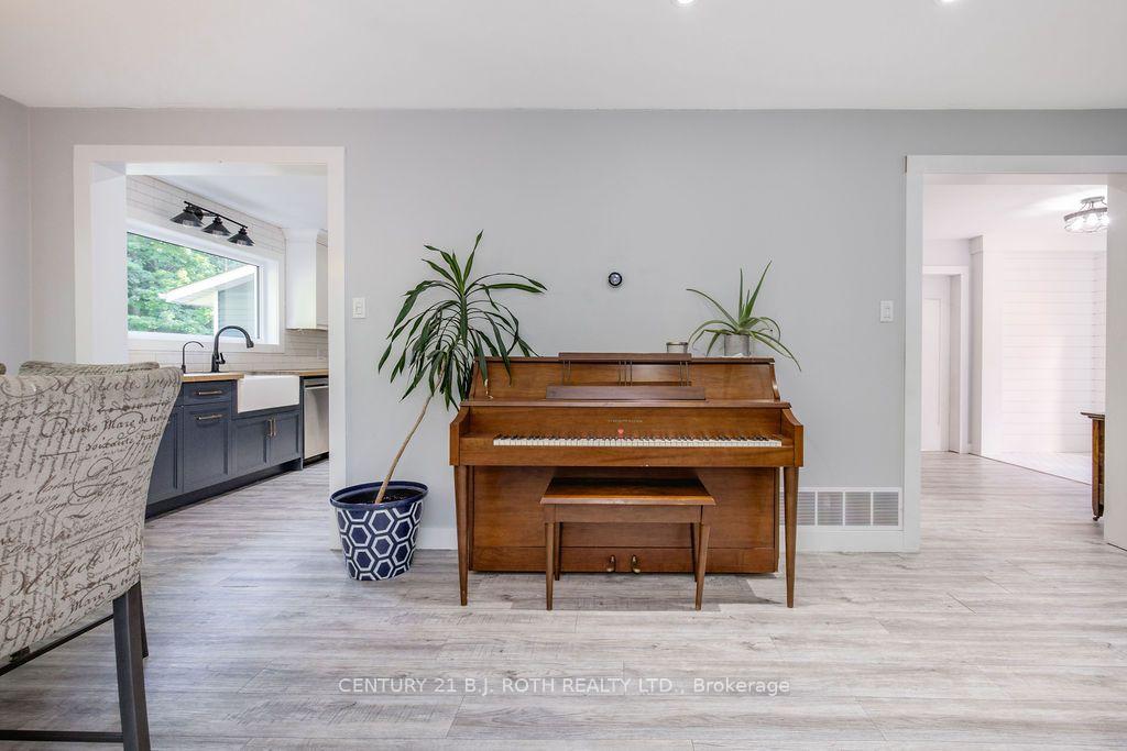 Photo 9 of 1844 Oakwood Road, Innisfil, Rural Innisfil — HOMEH