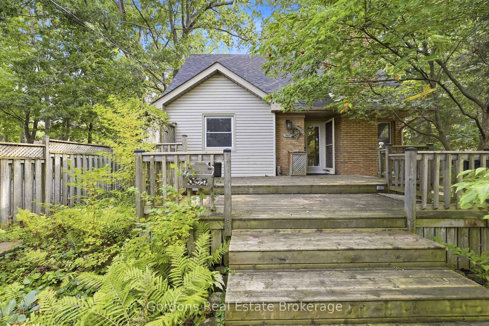 Photo 1 of 369 Hyde Park Road, London, North L — HOMEH