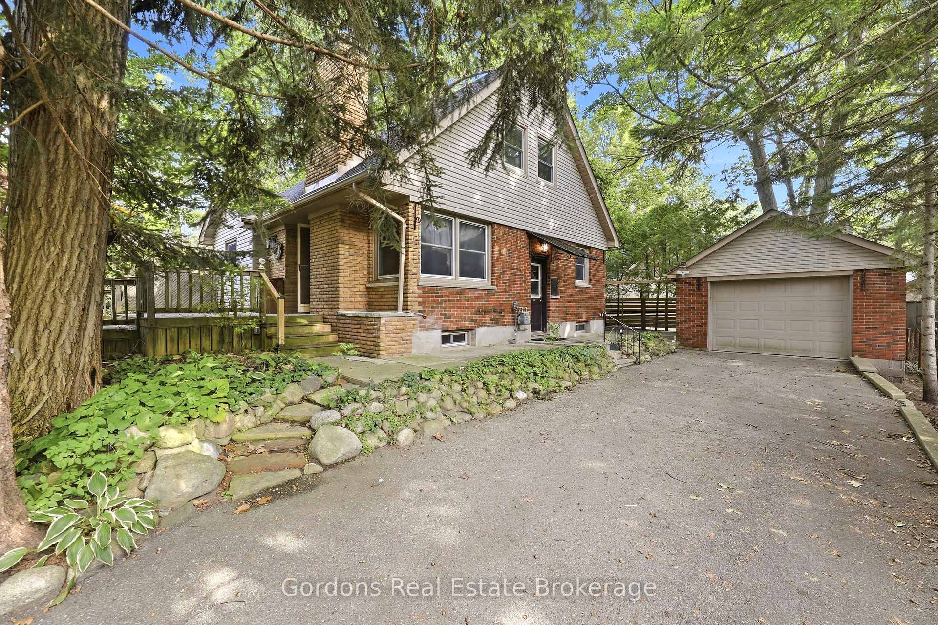 Photo 4 of 369 Hyde Park Road, London, North L — HOMEH