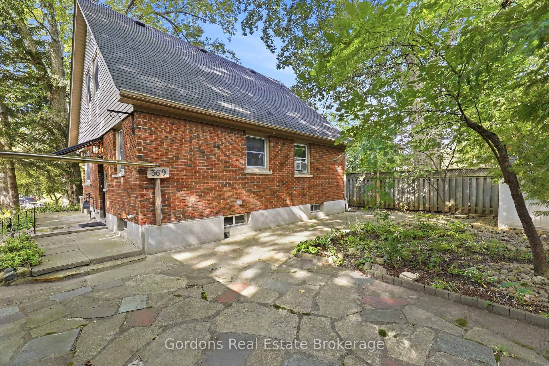 Photo 6 of 369 Hyde Park Road, London, North L — HOMEH