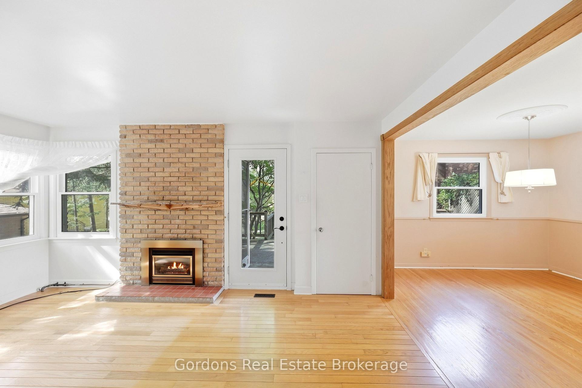 Photo 9 of 369 Hyde Park Road, London, North L — HOMEH