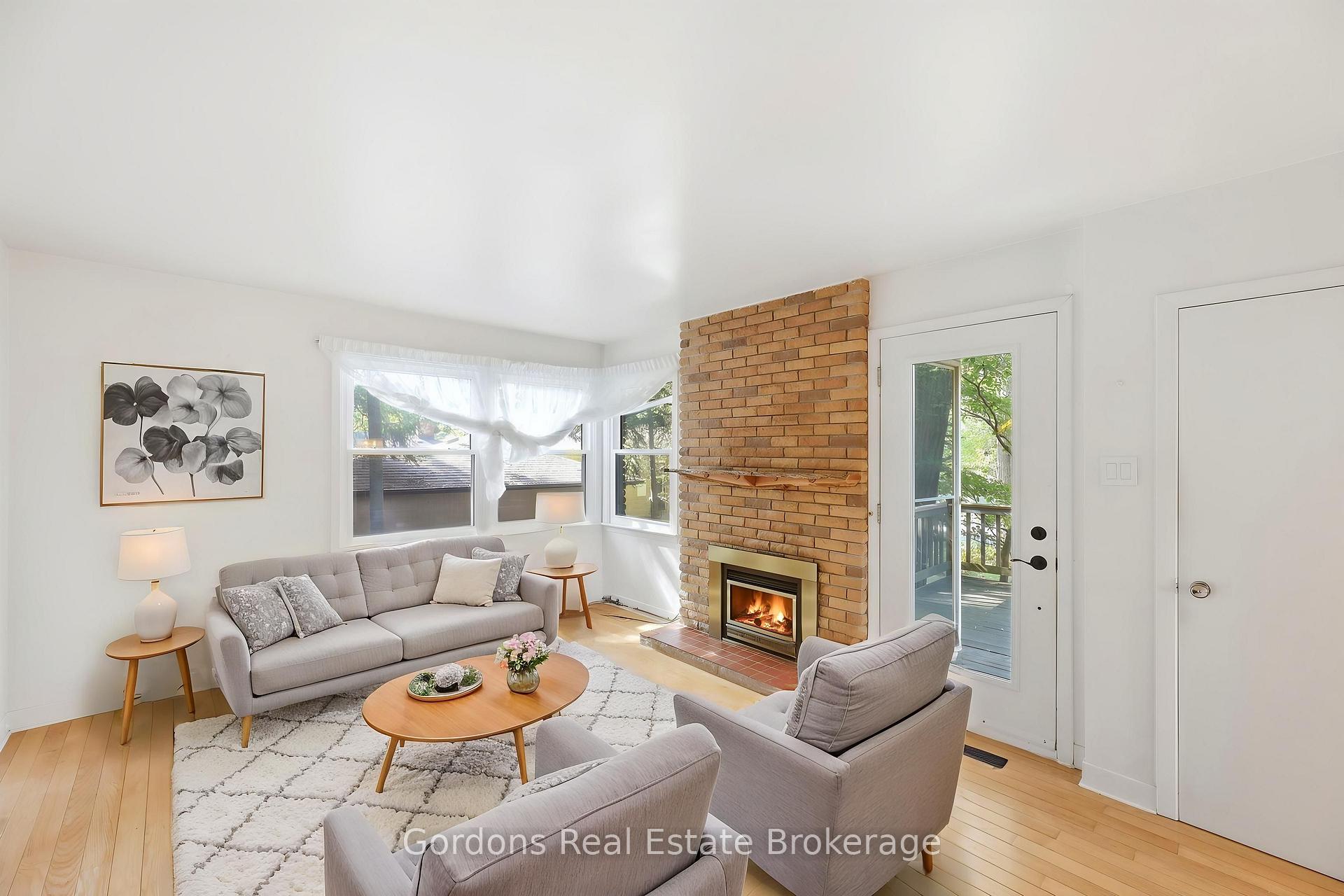 Photo 11 of 369 Hyde Park Road, London, North L — HOMEH