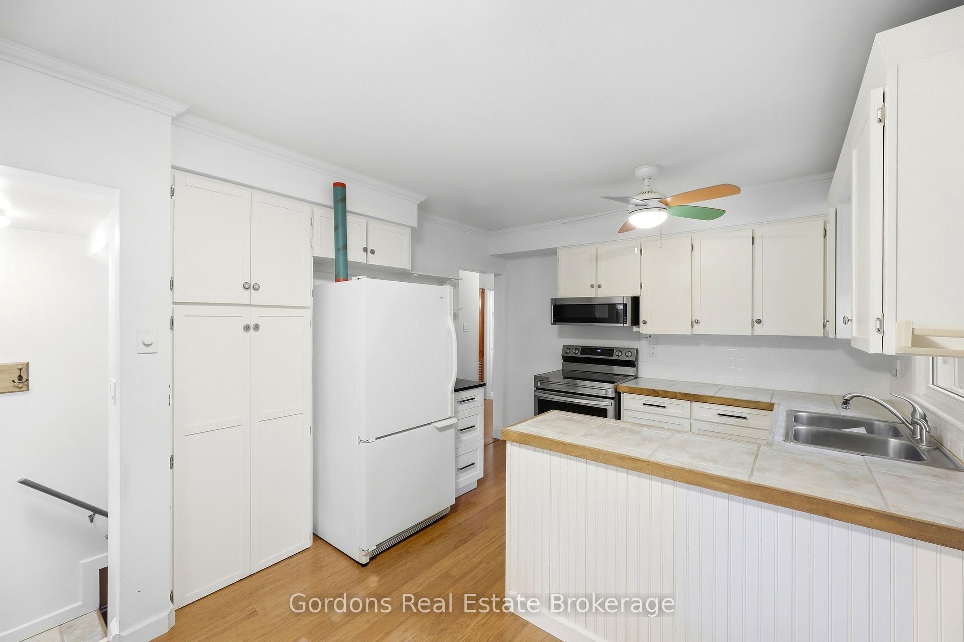 Photo 19 of 369 Hyde Park Road, London, North L — HOMEH