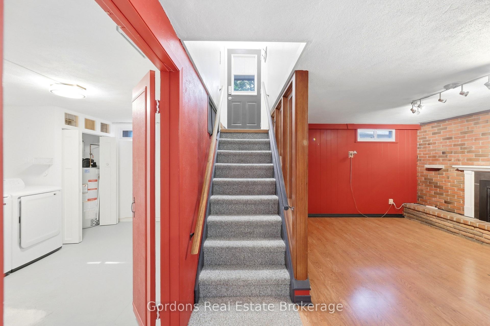 Photo 38 of 369 Hyde Park Road, London, North L — HOMEH