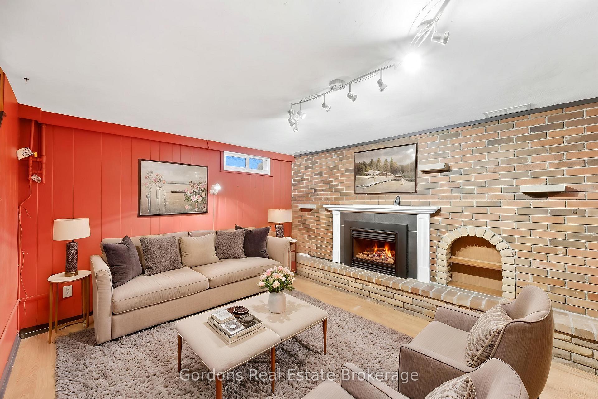 Photo 39 of 369 Hyde Park Road, London, North L — HOMEH