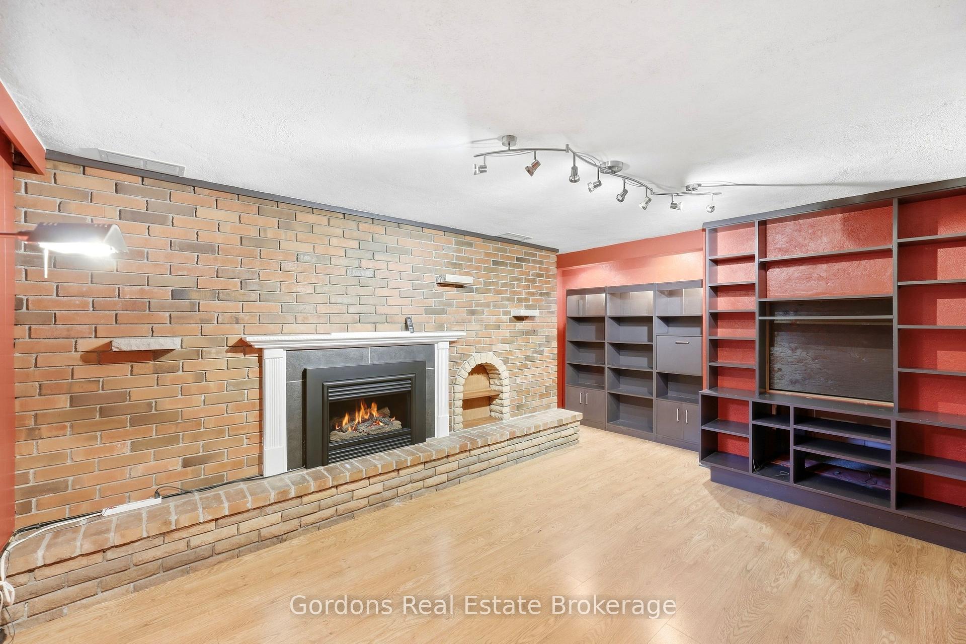 Photo 41 of 369 Hyde Park Road, London, North L — HOMEH