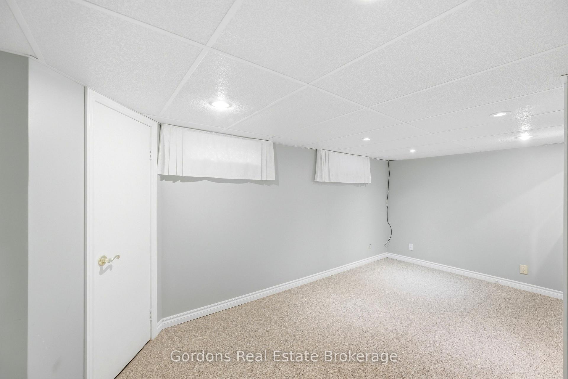 Photo 47 of 369 Hyde Park Road, London, North L — HOMEH