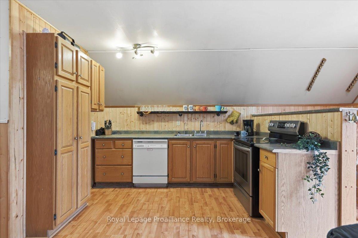 Photo 11 of 1062 Price Road, Frontenac, Frontenac Centre — HOMEH