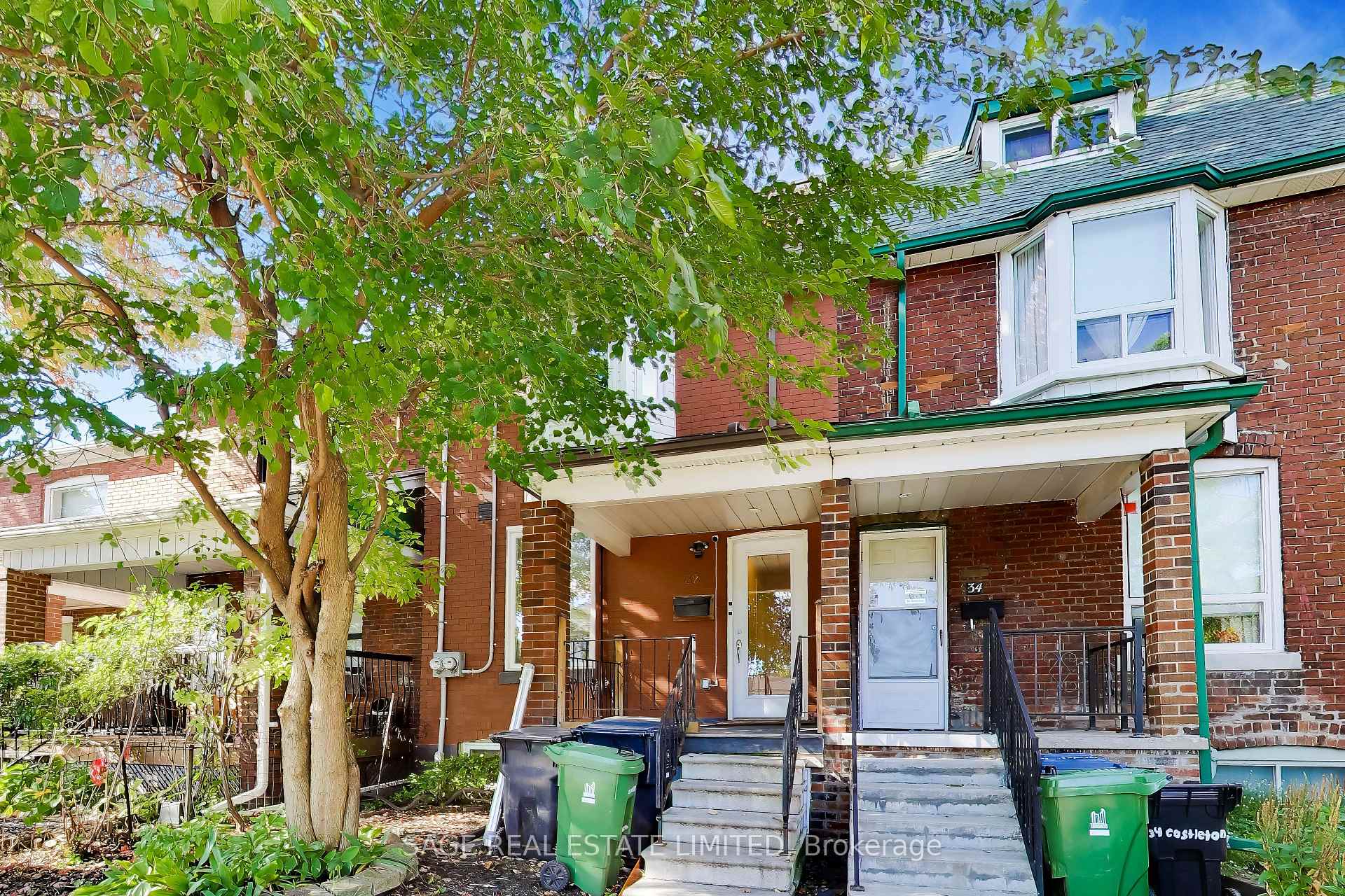 Photo 1 of Unit Main, 32 Castleton Avenue, Toronto, Rockcliffe-Smythe — HOMEH