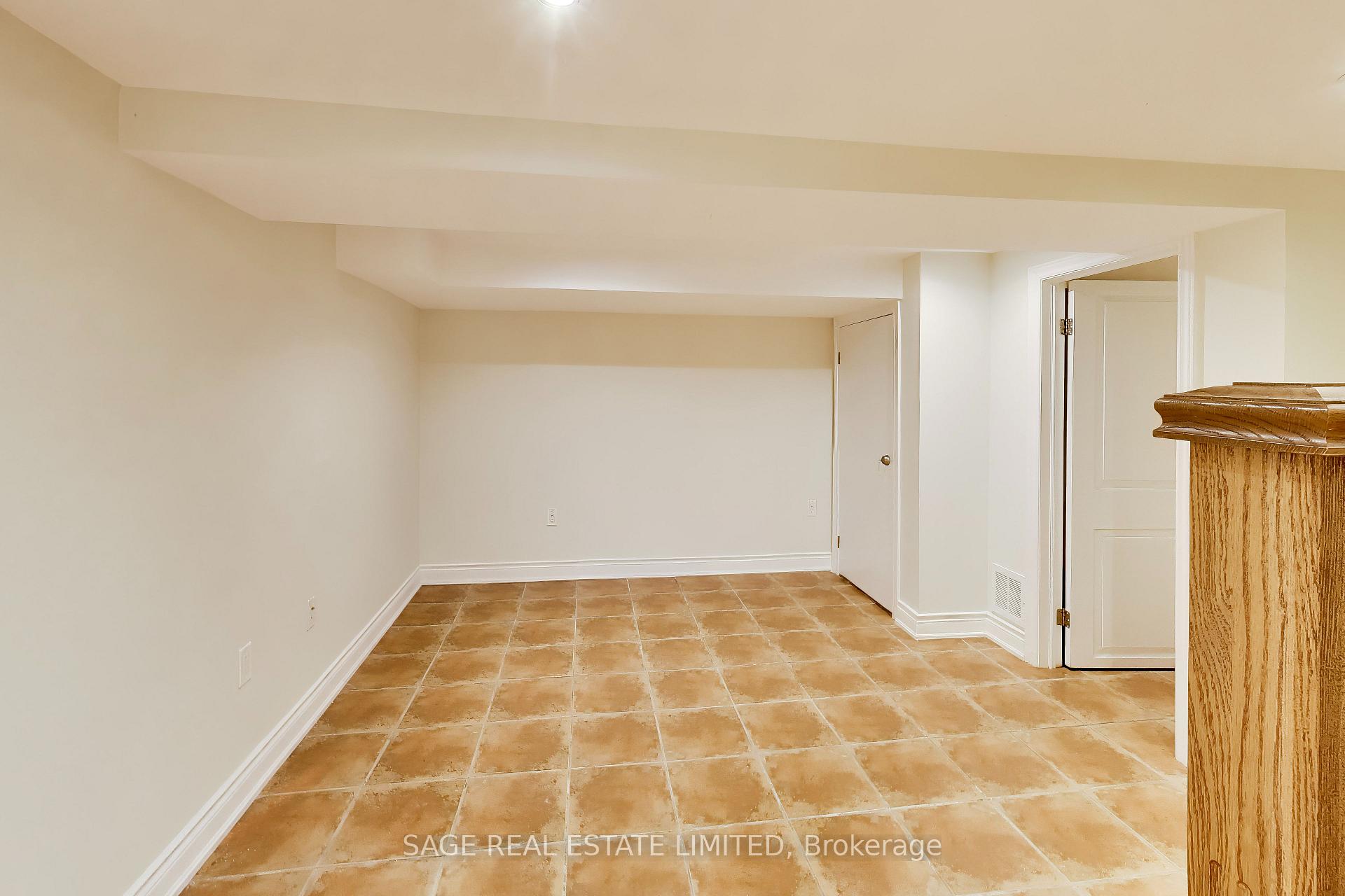 Photo 15 of Unit Main, 32 Castleton Avenue, Toronto, Rockcliffe-Smythe — HOMEH