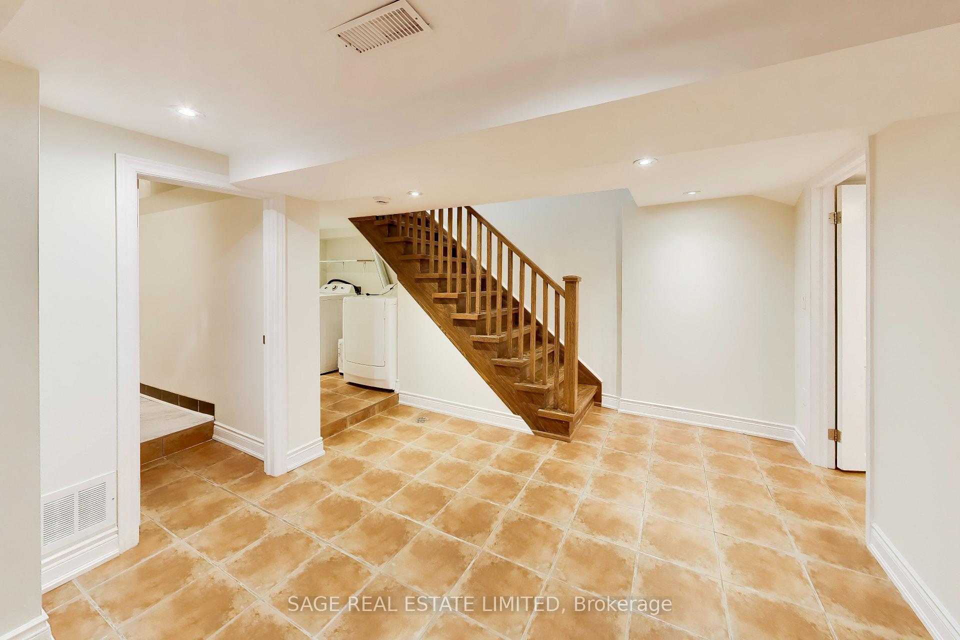 Photo 17 of Unit Main, 32 Castleton Avenue, Toronto, Rockcliffe-Smythe — HOMEH