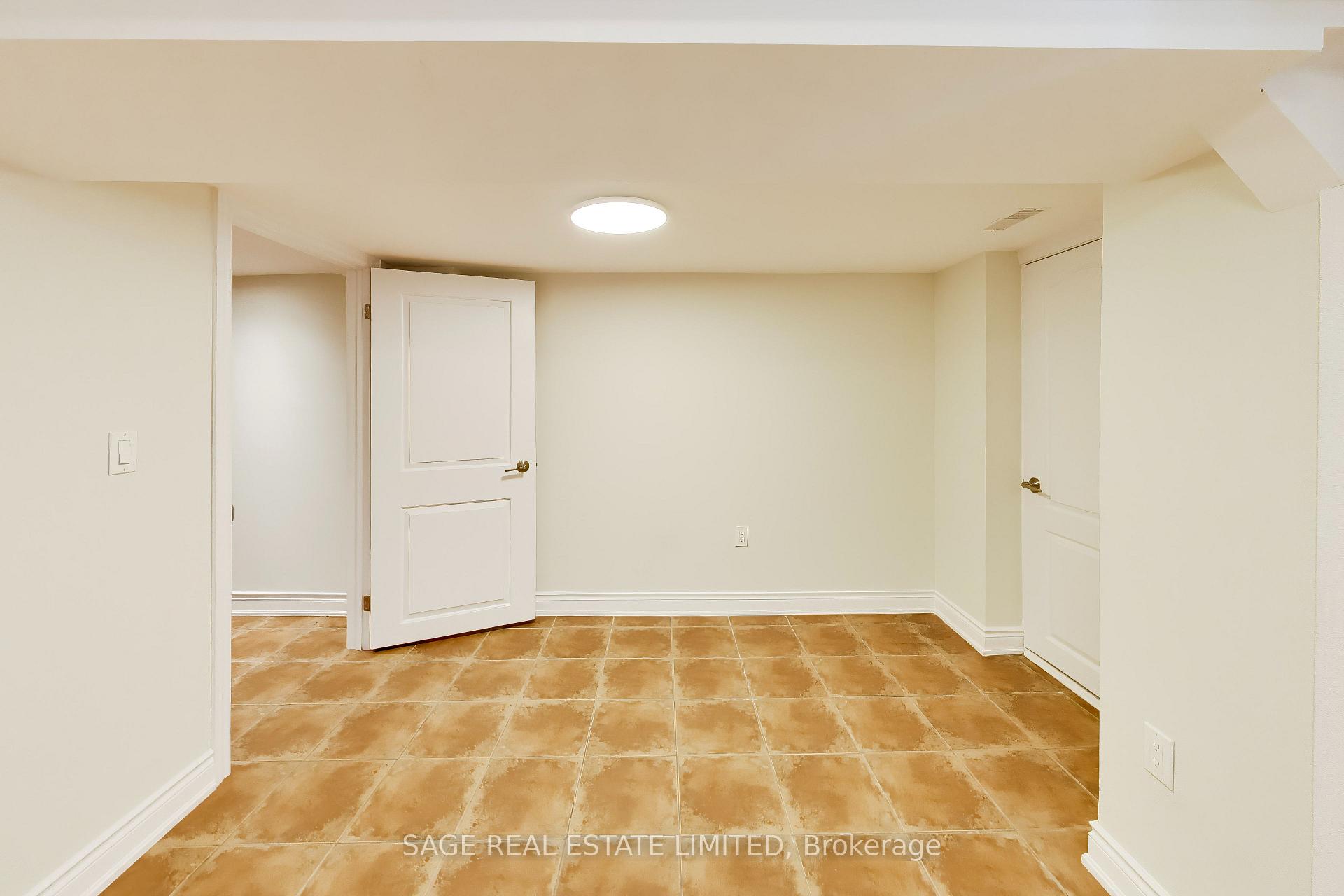 Photo 19 of Unit Main, 32 Castleton Avenue, Toronto, Rockcliffe-Smythe — HOMEH