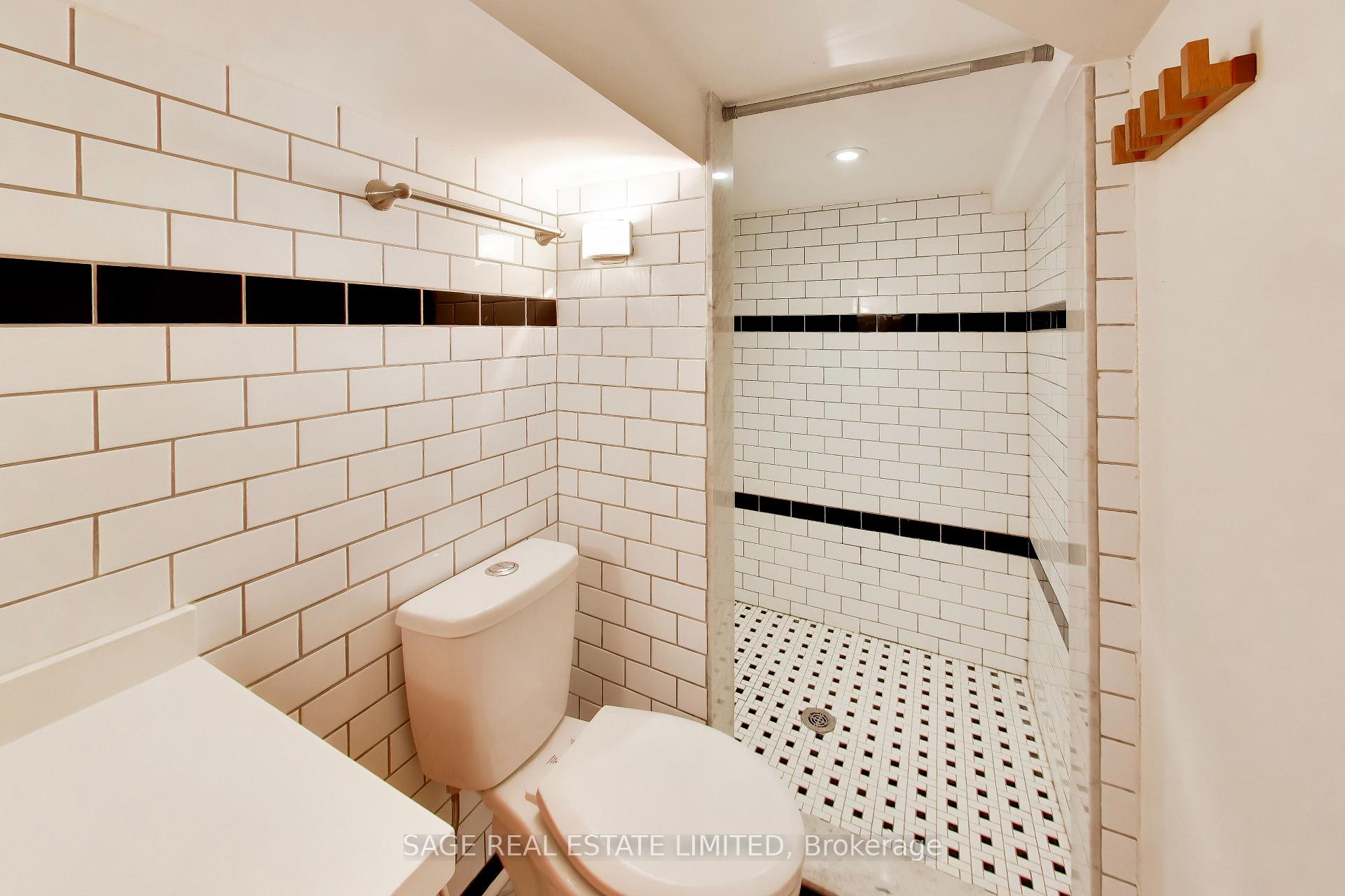 Photo 22 of Unit Main, 32 Castleton Avenue, Toronto, Rockcliffe-Smythe — HOMEH