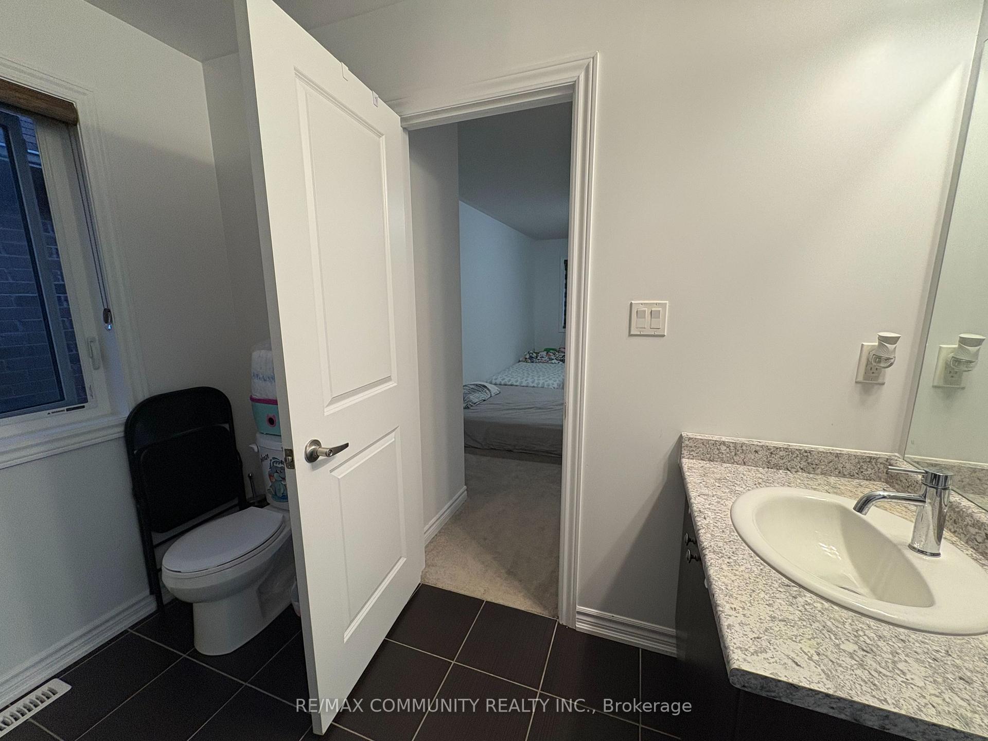 Photo 12 of 283 Ridley Crescent, Southgate — HOMEH