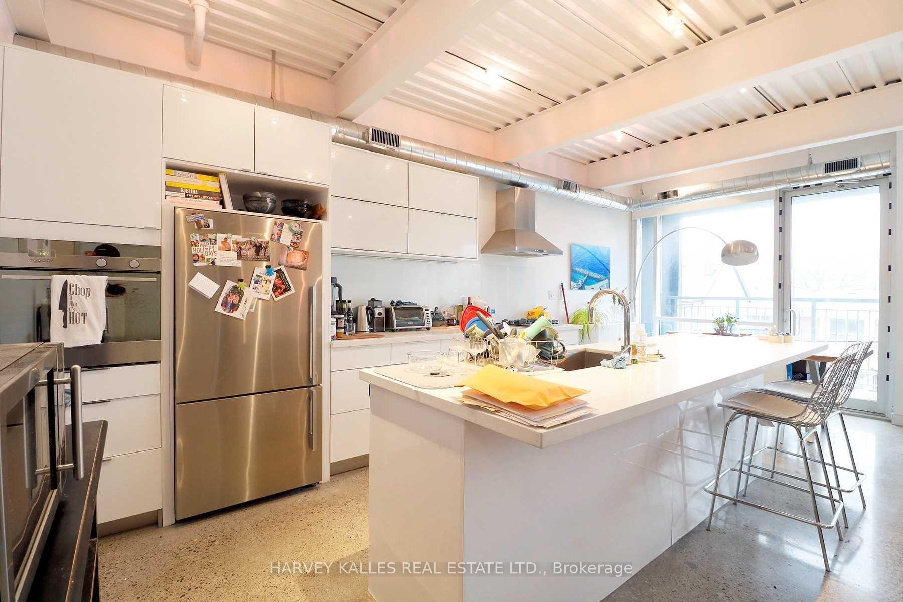 Photo 7 of Unit PH3A, 214 Bathurst Street, Toronto, Trinity-Bellwoods — HOMEH