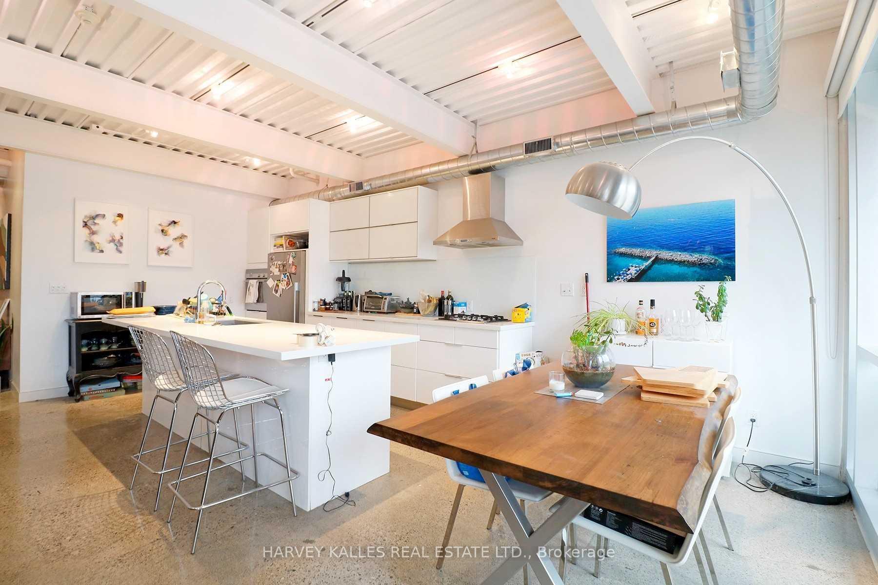 Photo 9 of Unit PH3A, 214 Bathurst Street, Toronto, Trinity-Bellwoods — HOMEH