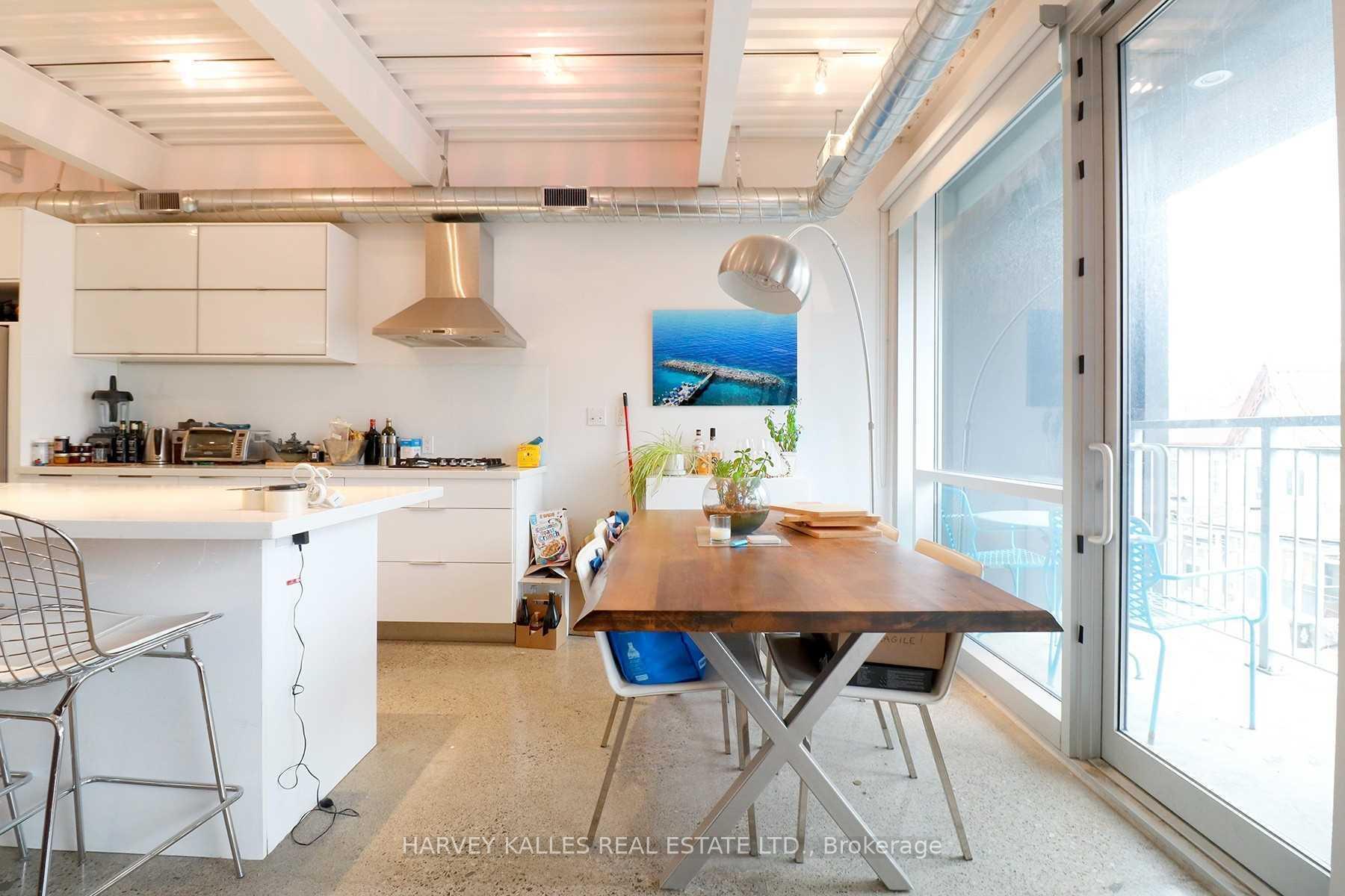 Photo 13 of Unit PH3A, 214 Bathurst Street, Toronto, Trinity-Bellwoods — HOMEH