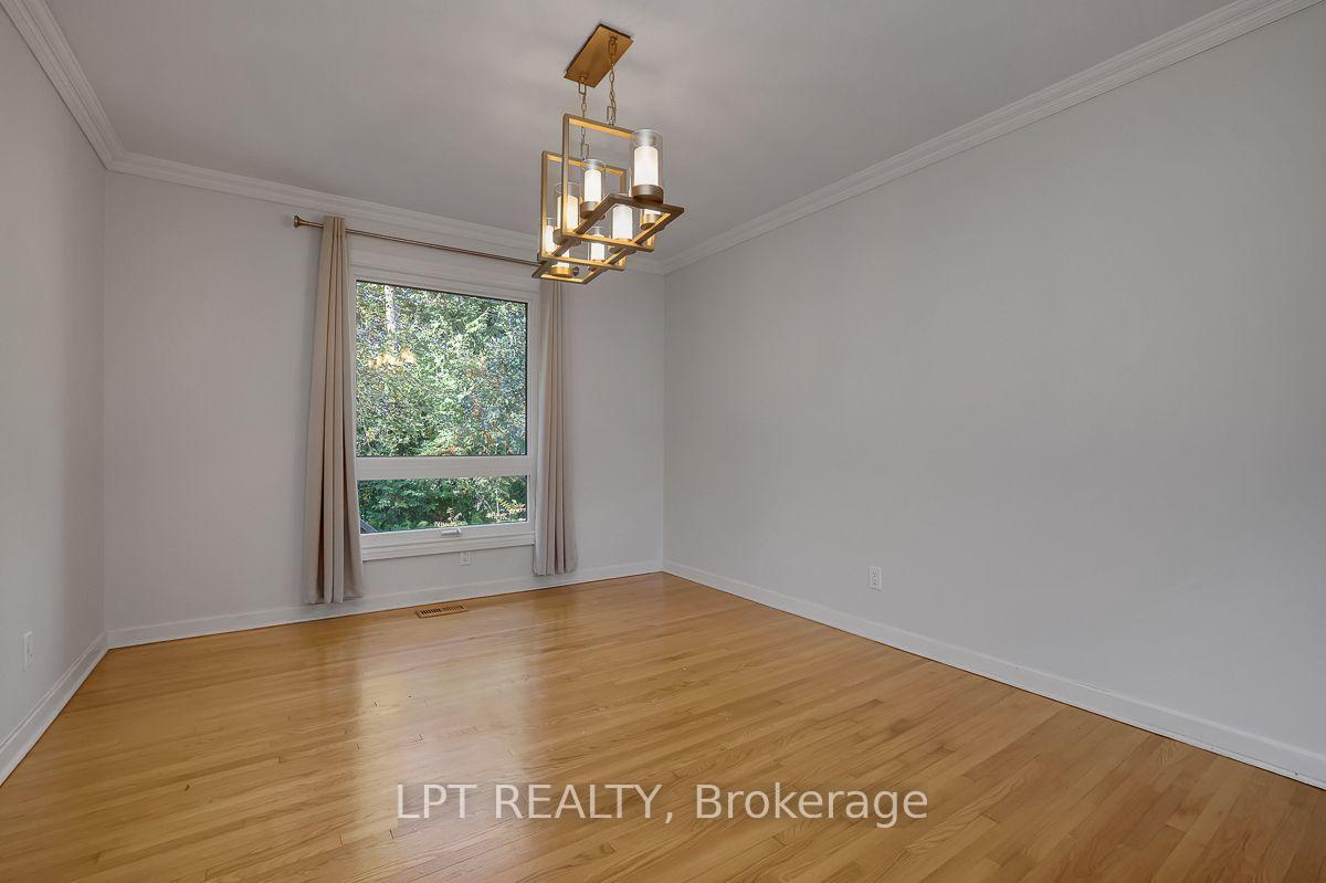 Photo 11 of 123 Dorothea Drive, Ottawa, Mooneys Bay/Revelstoke — HOMEH