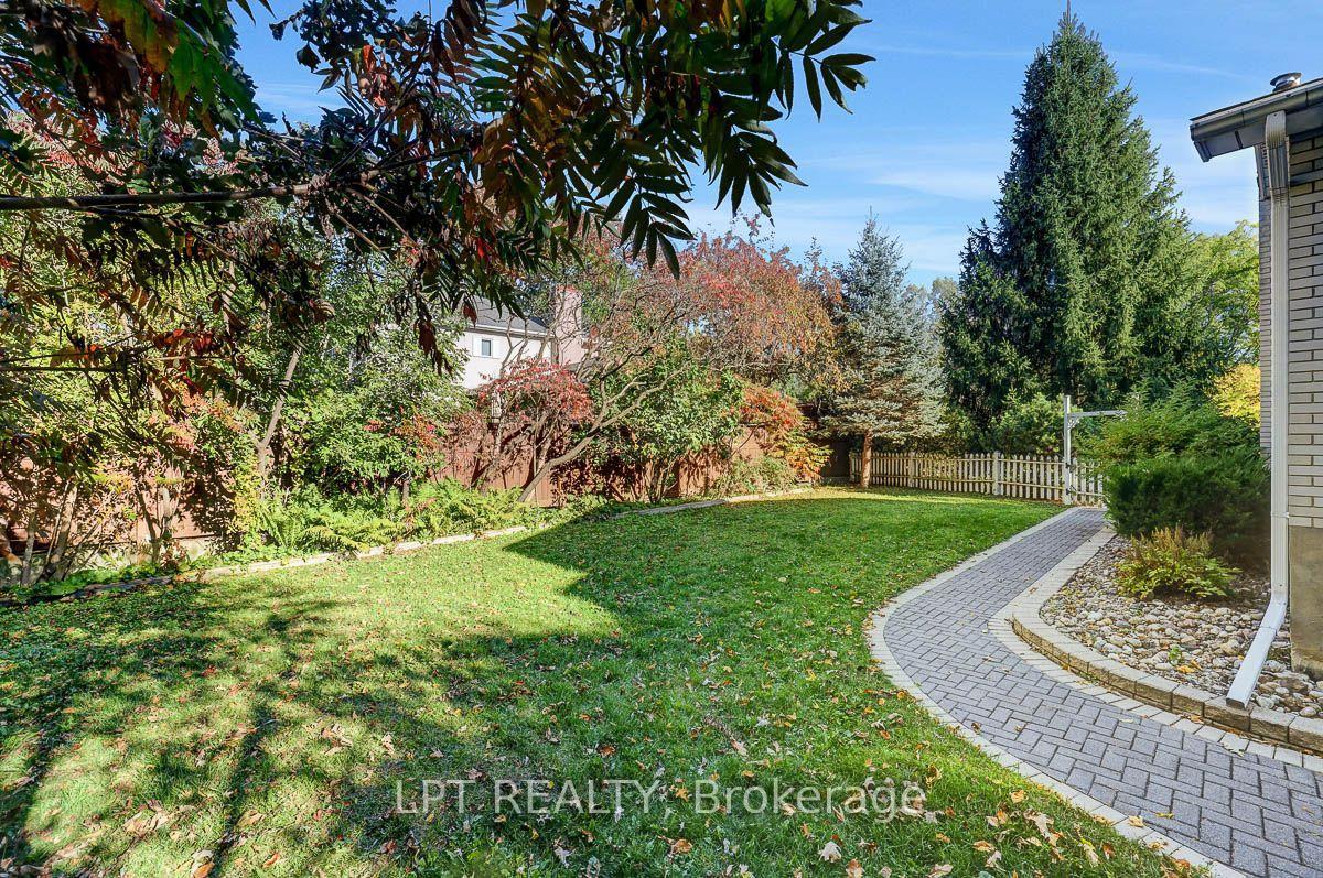 Photo 41 of 123 Dorothea Drive, Ottawa, Mooneys Bay/Revelstoke — HOMEH