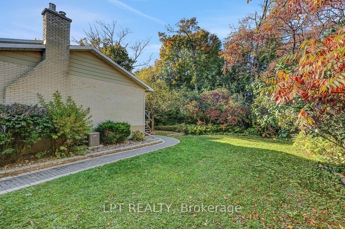 Photo 43 of 123 Dorothea Drive, Ottawa, Mooneys Bay/Revelstoke — HOMEH
