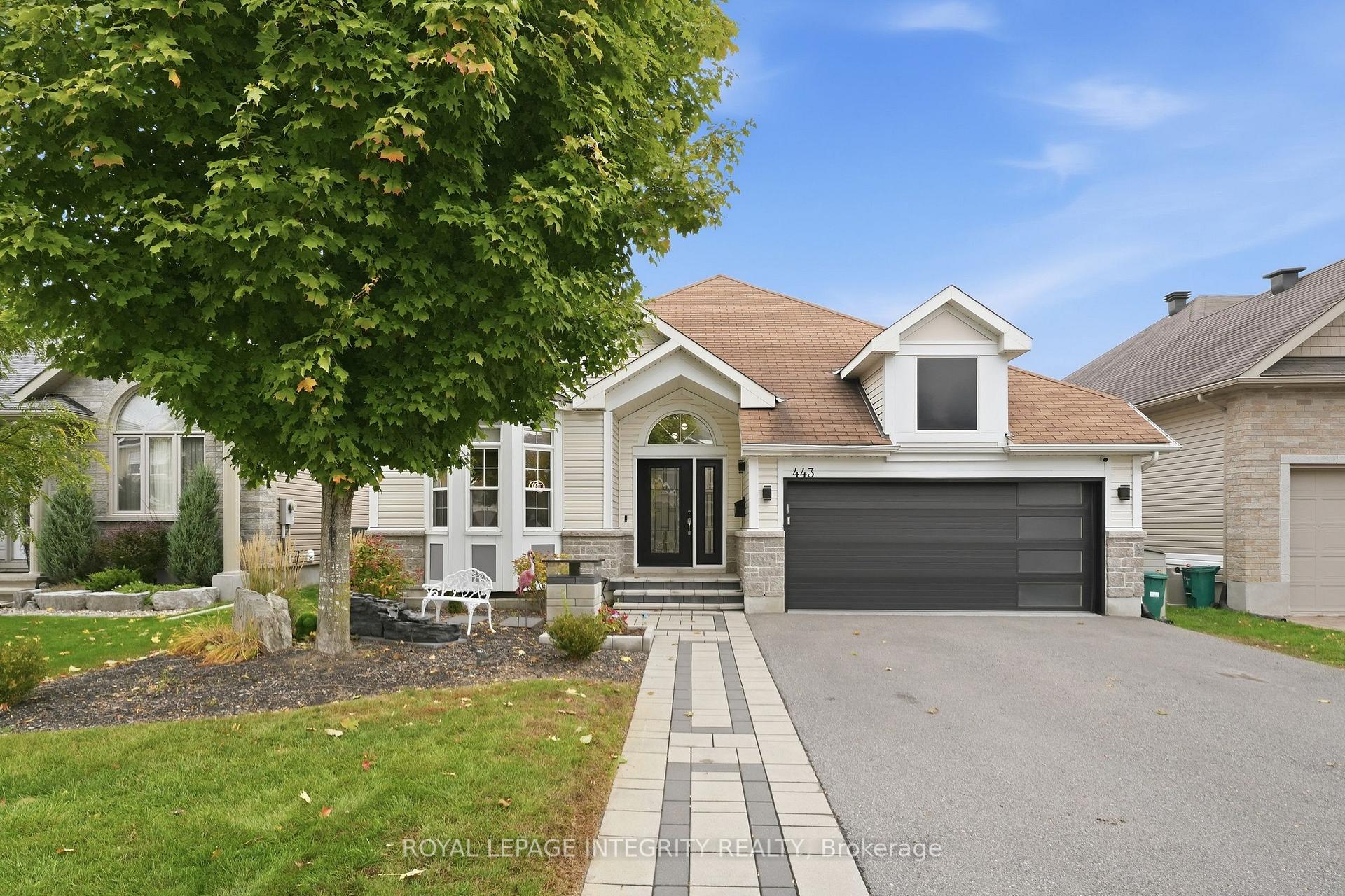 Photo of 443 Landswood Way