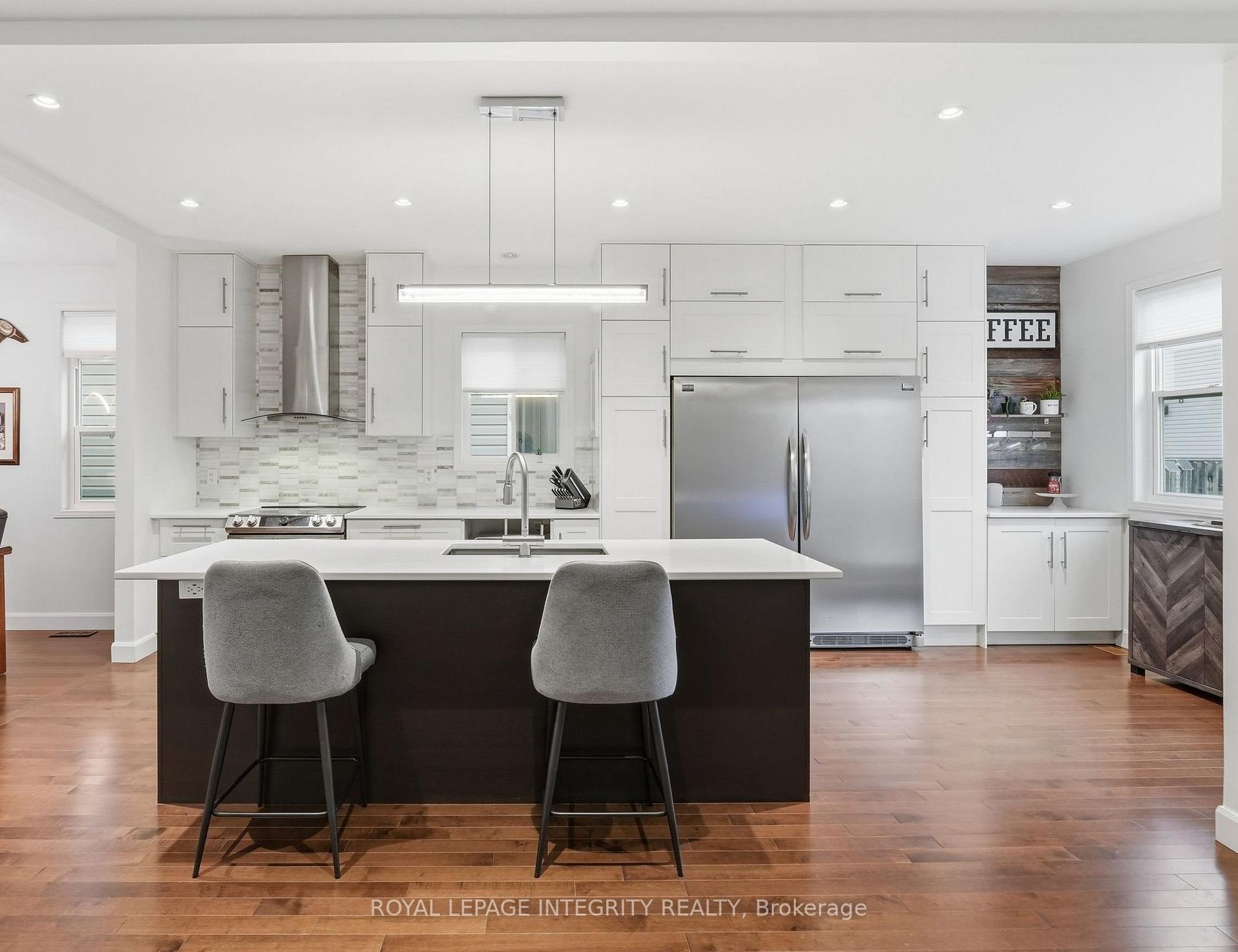 Photo 7 of 443 Landswood Way, Ottawa, Stittsville (South) — HOMEH