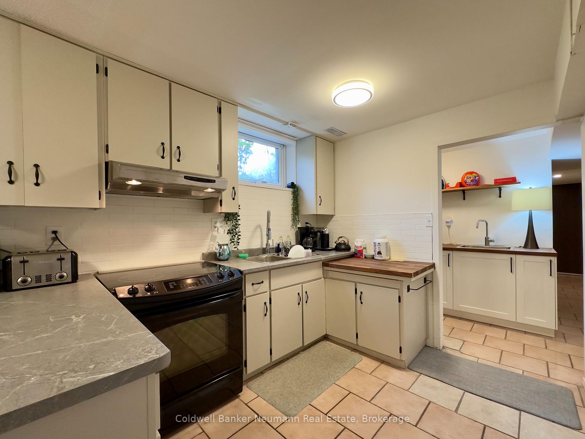 Photo 5 of Unit LOWER, 52 Renfield Street, Guelph, General Hospital — HOMEH