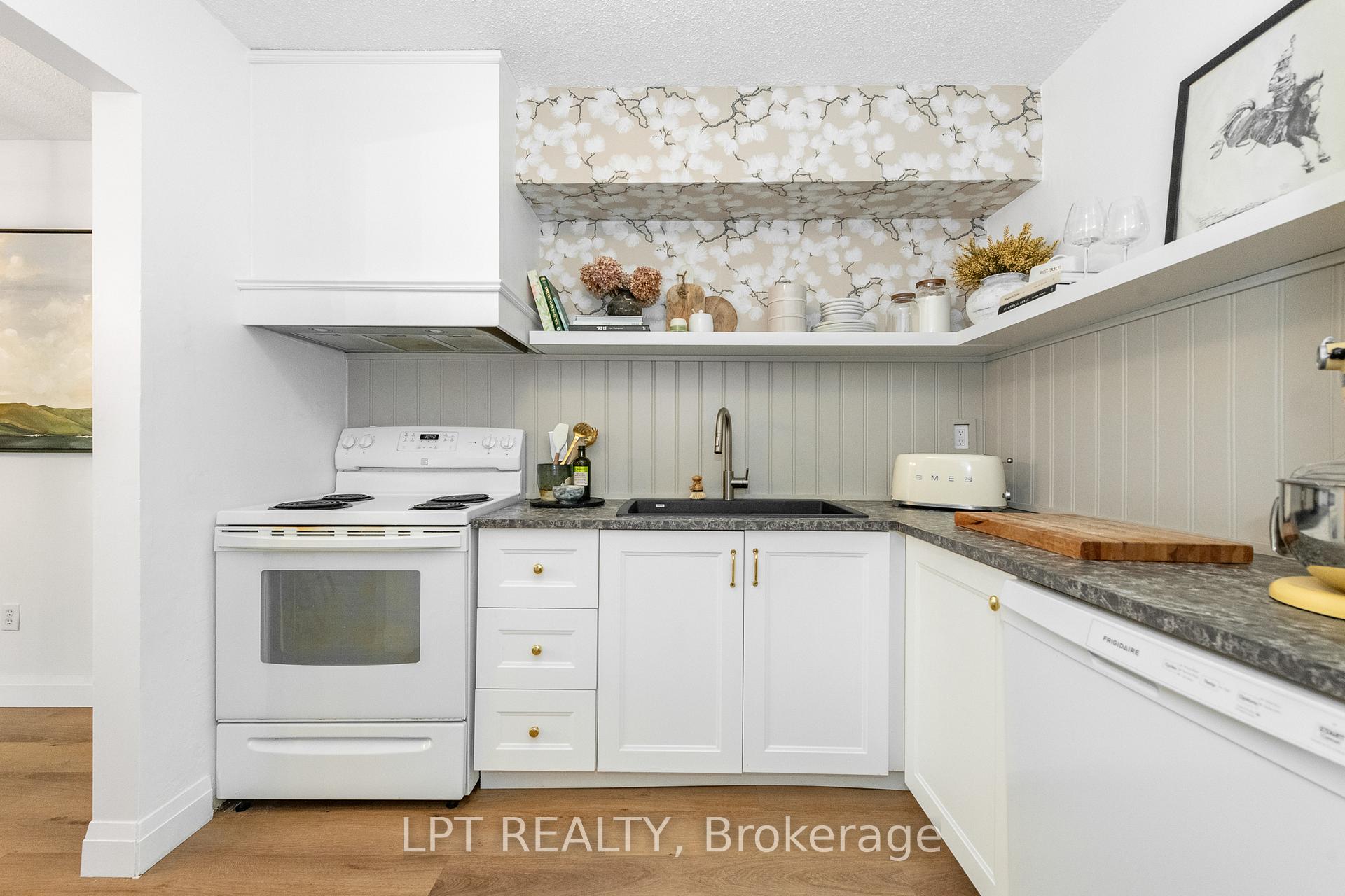 Photo 15 of Unit 7J, 2080 Ogilvie Road, Ottawa, Beacon Hill South — HOMEH
